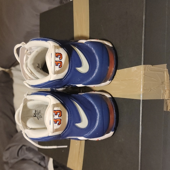 Sneakers - Picture 4 of 4